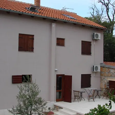 Beachfront Spazzio Apartment Preko